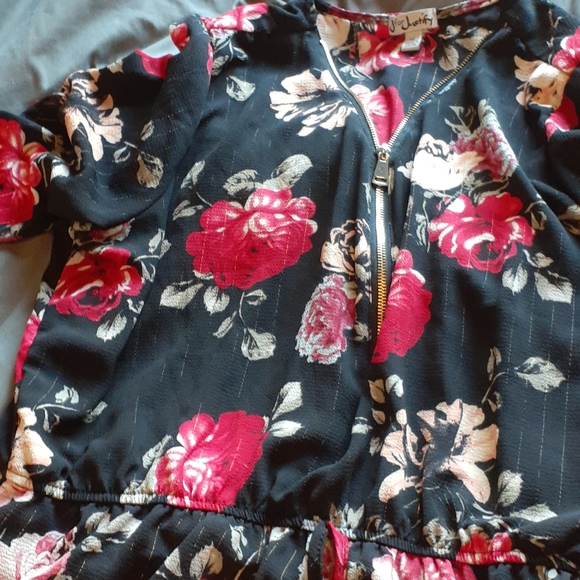 Clothes - Picture 2 of 2